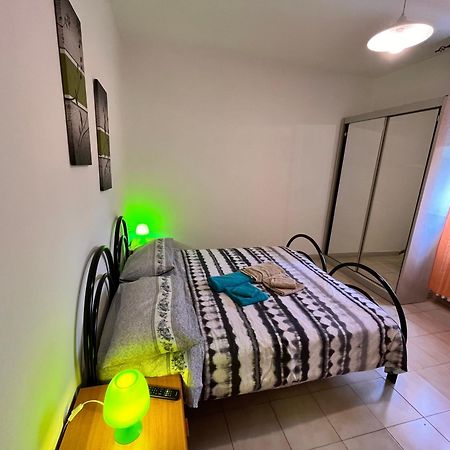 Good House- Ampio Appartamento Vicino Al Mare Rimini Luaran gambar